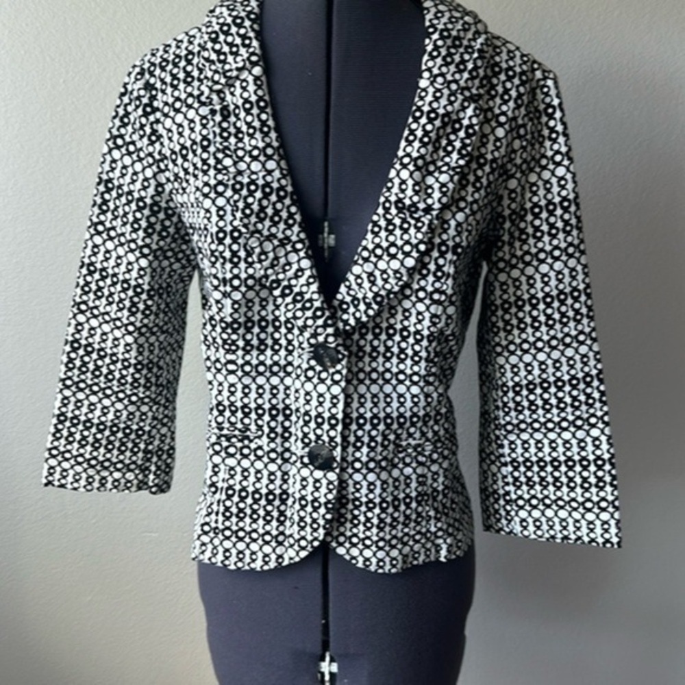 CAbi jacket black white patterned blazer 2 button size 4 career